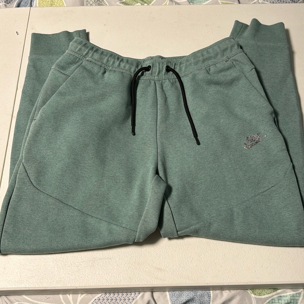 Nike Joggers! NWOT!
